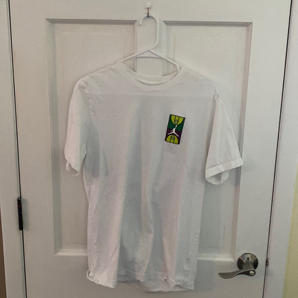 Jordan men’s white t-shirt size medium